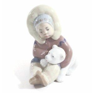 Lladro Figurine Eskimo Girl Hugging Polar Bear Vintage Collectible Statuette